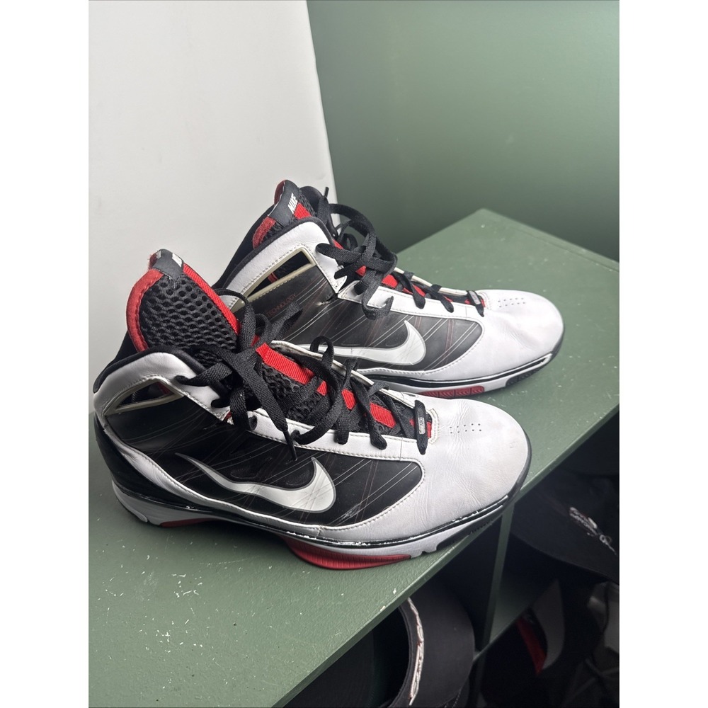 Size 10 - Nike Air Max Hyperize 2009 Sneakers